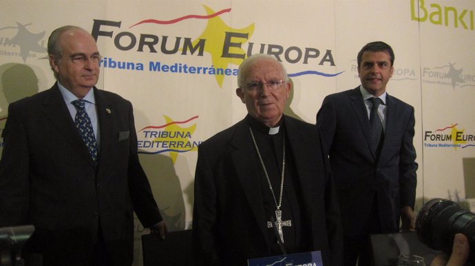 El Cardenal Arzobispo de Valencia ,Antonio Cañizares, en el Fórum Europa