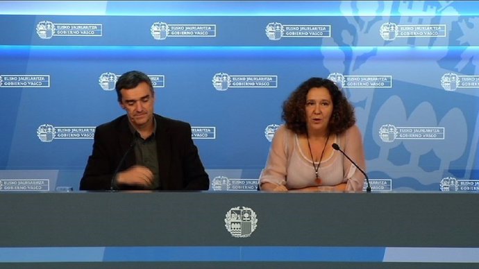 Jonan Fernández en presentación de informe