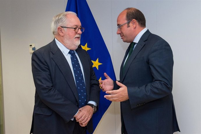 Reunión del presidente Pedro Antonio Sánchez con Miguel Arias Cañete