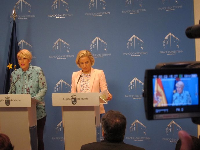 Arroyo y Martínez-Cachá en la rueda de prensa posterior al Consejo de Gobierno