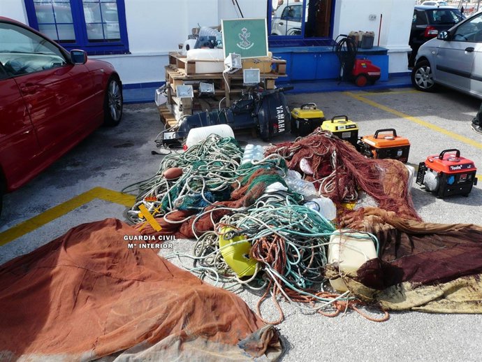 Artes de pesca pescado inmaduro motor fueraborda redes artes de pesca