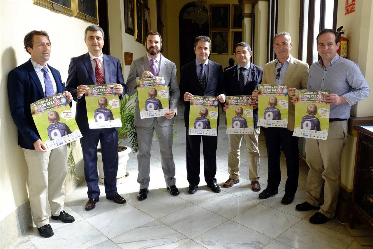 Torneo de fútbol a por ellos a beneficio de iraida osuna compra silla rueda