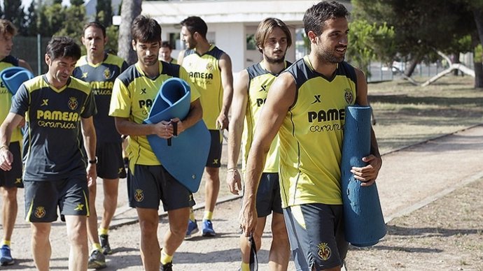 Mario Gaspar con sus compañeros