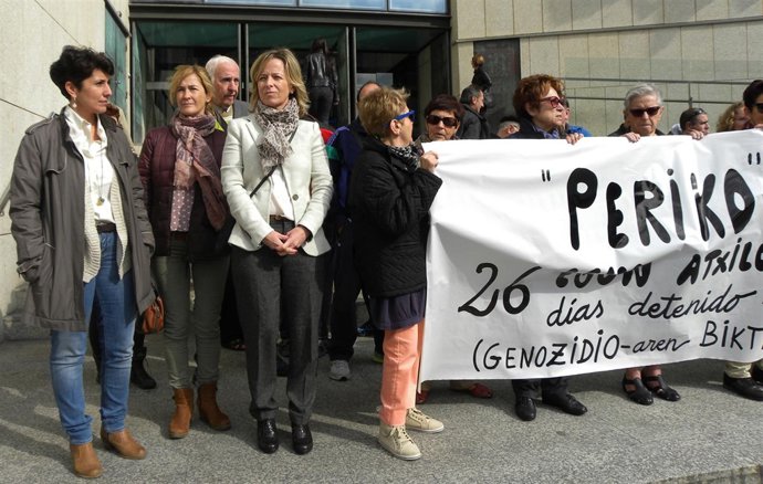 Concentración querella víctimas del franquismo