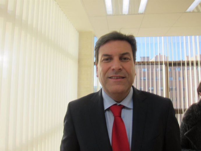 El portavoz del PP en las Cortes, Carlos Fernández CarrIedo