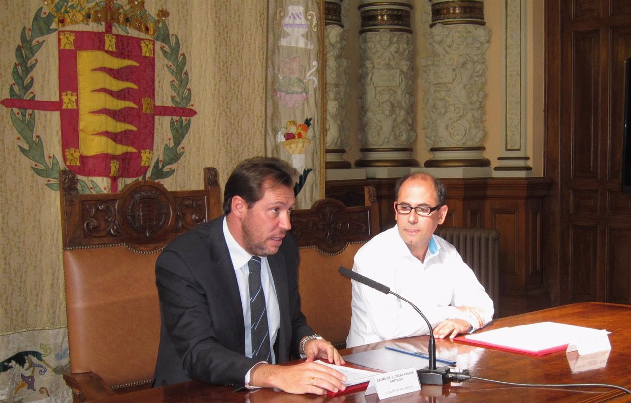El alcalde de Valladolid y el concejal de Movilidad y Seguridad, Luis Vélez