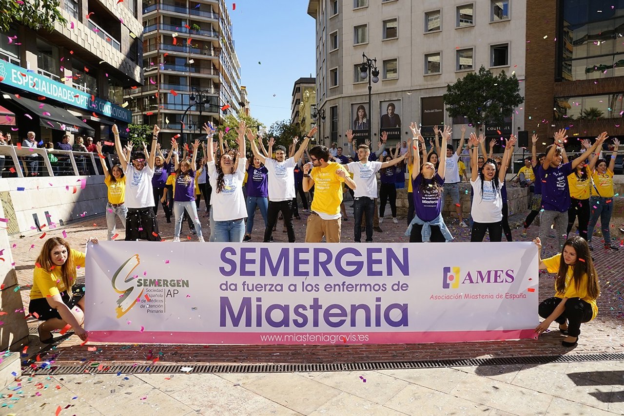 Flashmob en apoyo a los enfermos de miastenia
