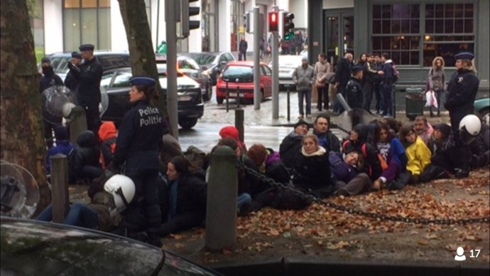 Detenidos en Bruselas treinta españoles, entre ellos diputados de Podemos