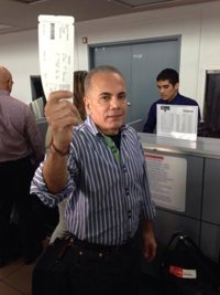 Las fuerzas venezolanas toman el aeropuerto de Maracaibo ante la inminente llegada de Manuel Rosales