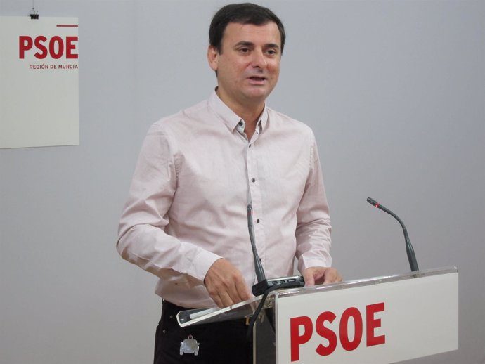 El diputado del PSOE y secretario de Comunicación, Emilio Ivars