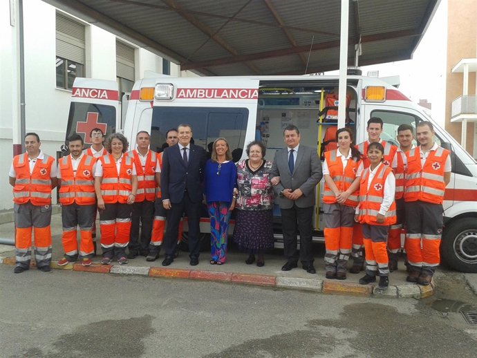 Sanz agradece a Cruz Roja y a sus 33.000 voluntarios su labor social 