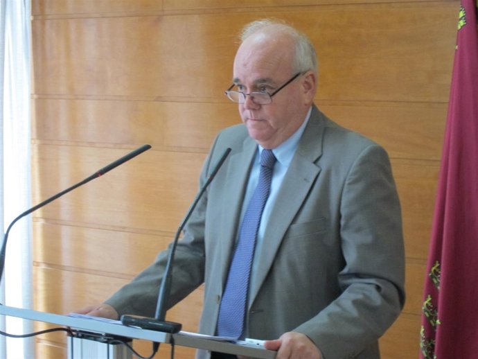 El concejal de Hacienda y Contratación, Eduardo Martínez-Oliva