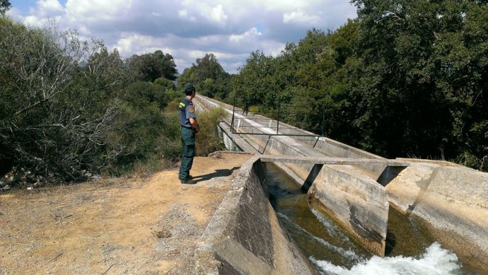 Acueducto donde han sido rescatadas dos personas que cayeron
