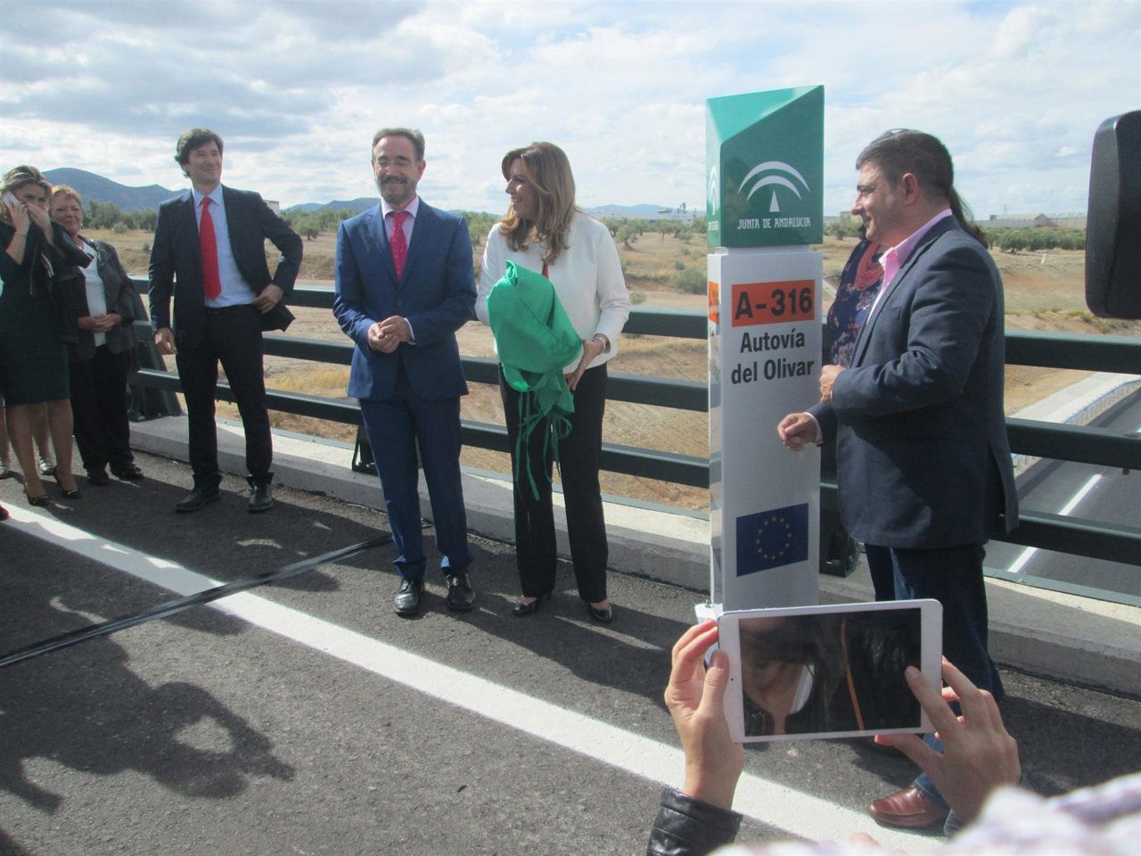 Susana Díaz en la inauguración de la variante de Mancha Real