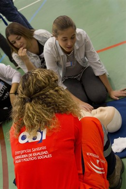 Salud entrena a más de 12.000 jóvenes en el Día Europeo de la Parada Cardíaca