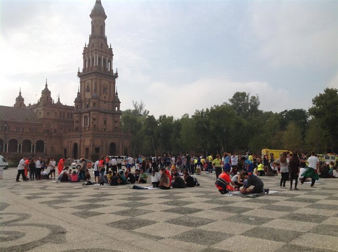 Iniciativa en la Plaza de España por el Día de la Parada Cardiaca