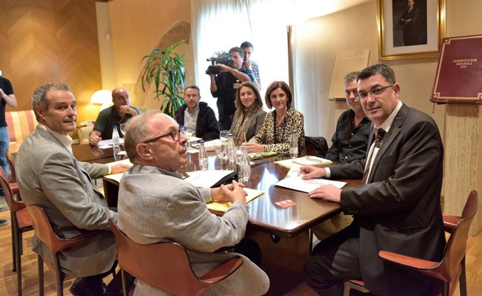 Reunión en las Corts sobre el Trinquet Pelayo