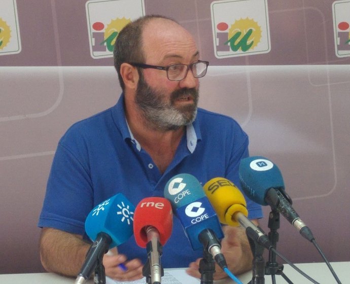 El presidente del grupo municipal de IULV-CA en el Ayto, Pedro Jiménez. 