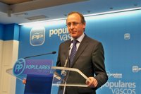 Alonso lanza un mensaje a Montoro y Margallo: "Vamos a estar todos centraditos en lo que tenemos que hacer"