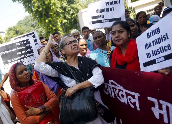 Violaciones en India