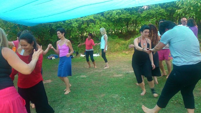 TALLER BIODANZA Y FÍSICA CUÁNTICA 