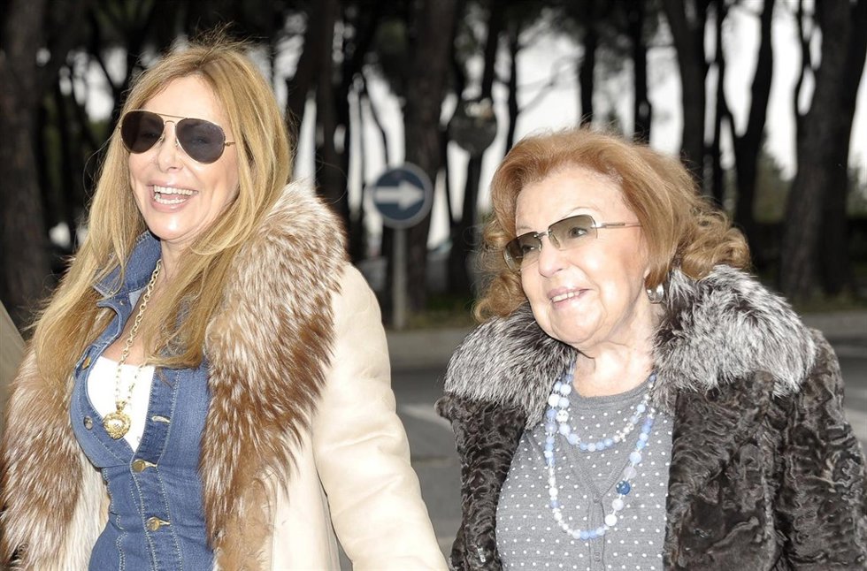 Álex Lequio presume de la recuperación de su abuela en Instagram 