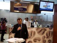 Mar buscará con el Ministerio "posibilidades" de transferir cuota de jurel al cerco, pero sin "ninguna garantía"