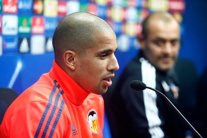 Sofiane Feghouli en rueda de prensa