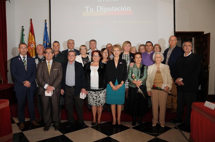 Homenaje a los jubilados de la Diputación de Cáceres