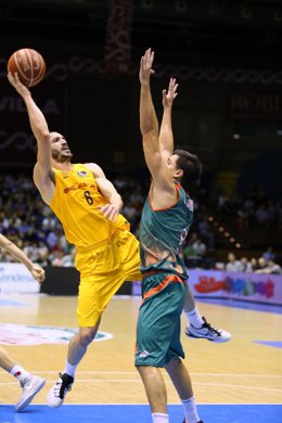 Pau Ribas en el Baloncesto Sevilla - Barcelona Lassa