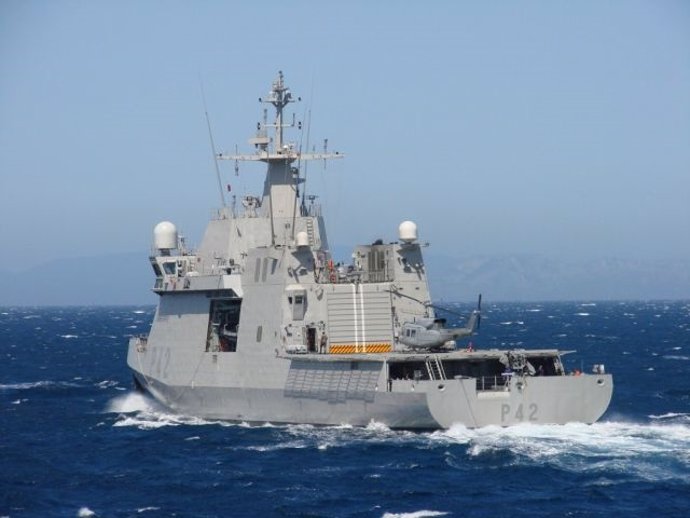 Patrullero ORP Rota flota base naval Rayo buque acción marítima