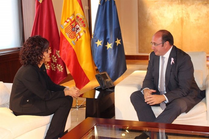 Mari Carmen Morales y Pedro Antonio Sánchez, durante su encuentro