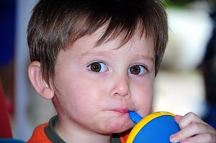 Niño, comer, comida