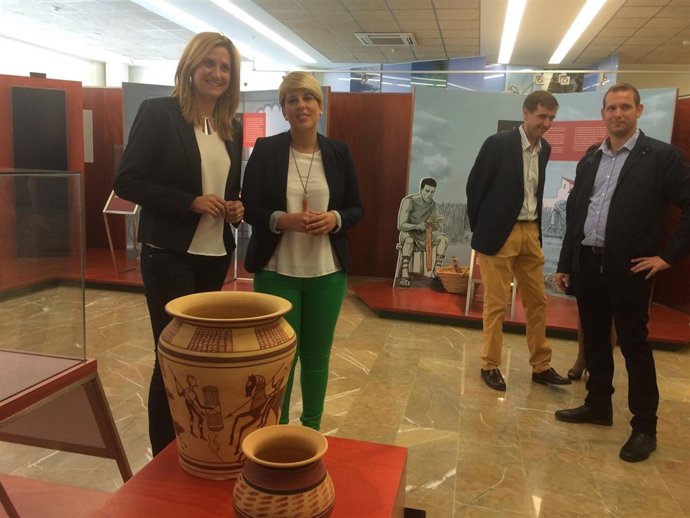 La consejera de Cultura y Portavocía visita el Museo de Archena