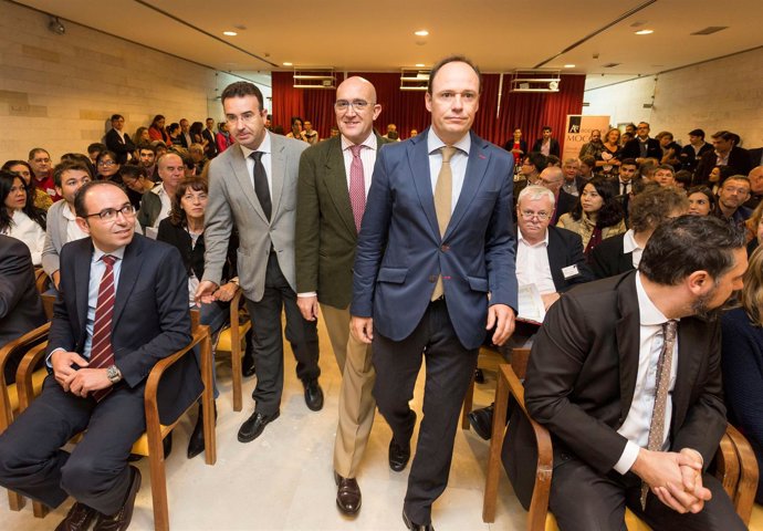 Nota, Fotos Y Audio De La Mision Inversa Con 50 Importadores En El Museo Del Vin