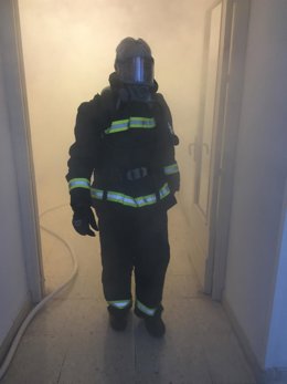Simulacro incendio humo bombero hospital 