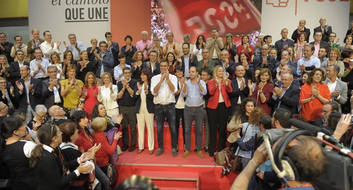 Pedro Sánchez con sus cabezas de lista al Congreso 