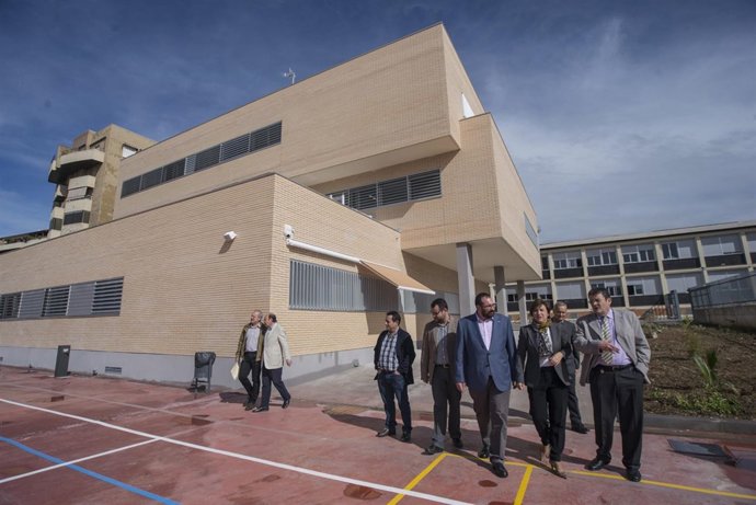 Panorámica del Instituto Politécnico durante la visita de los delegados.