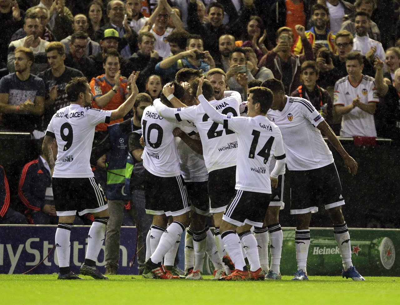 El Valencia vence en Champions al Gent