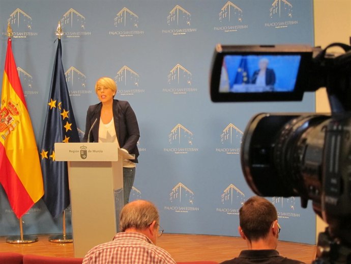 La portavoz del Gobierno regional, Noelia Arroyo, en la rueda de prensa