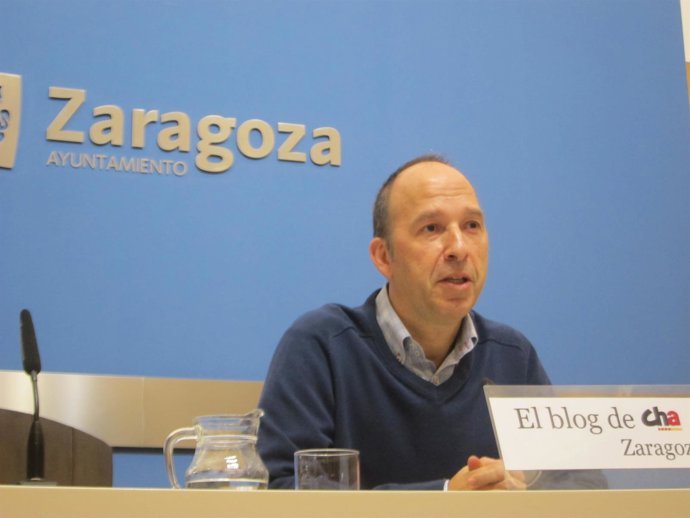 El portavoz de CHA, Carmelo Asensio