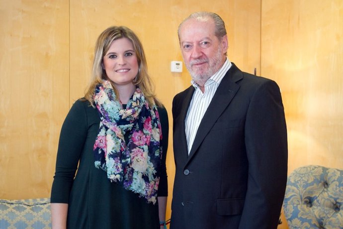 Villalobos y la nueva alcaldesa.