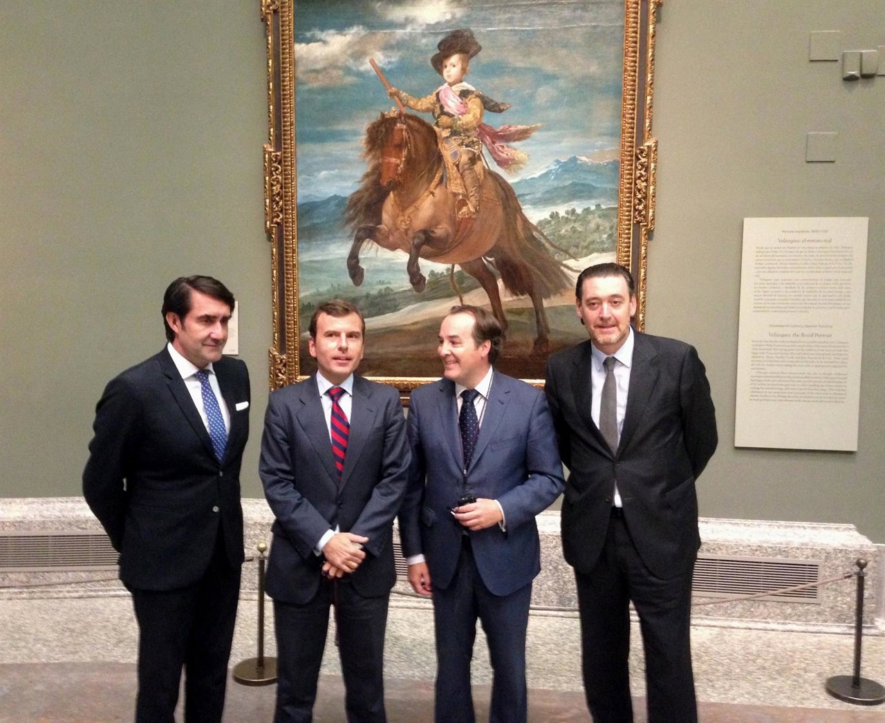 Autoridades en la presentación del itinerario por el Parque de Guadarrama 