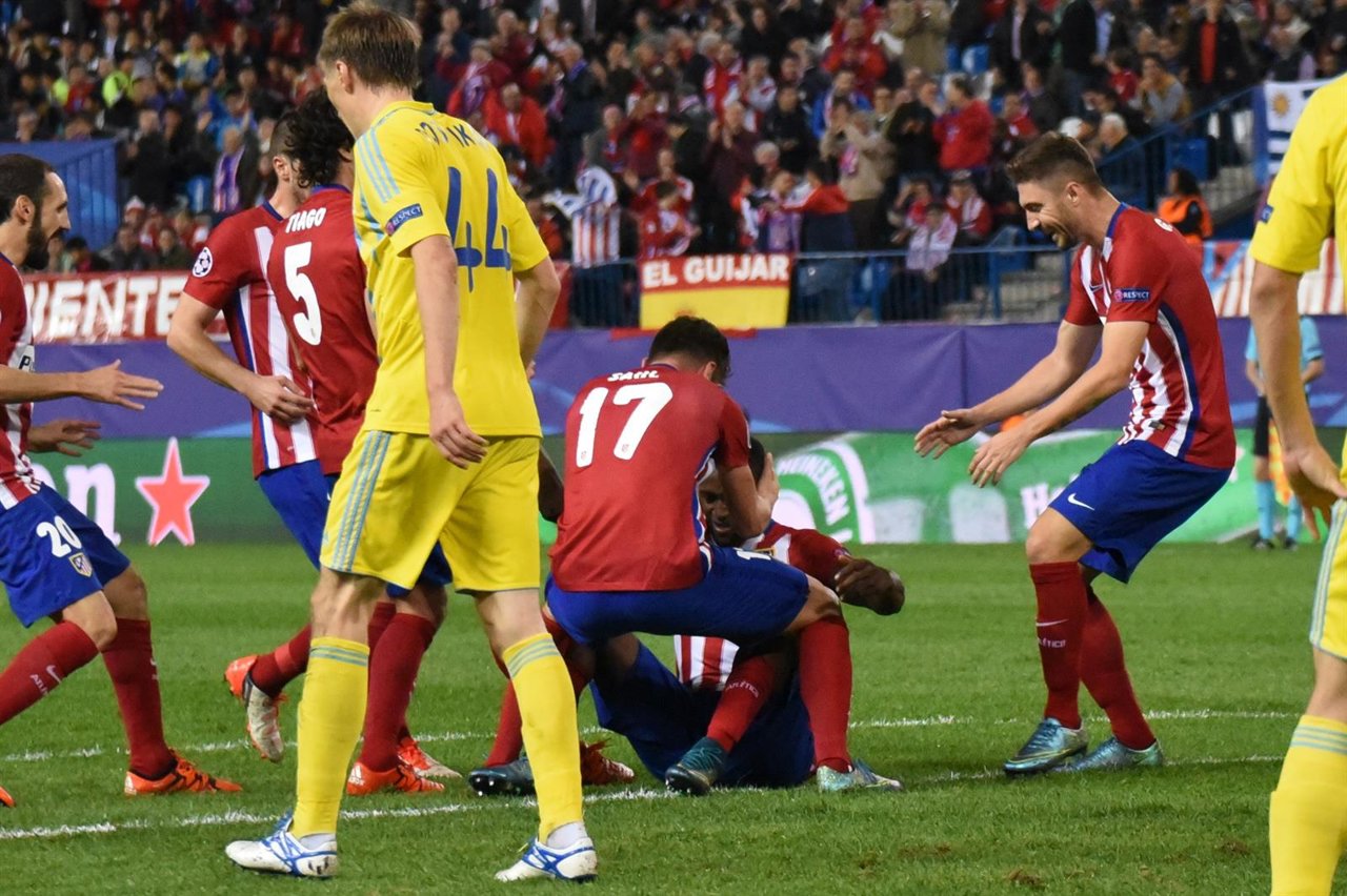 Jackson celebra su primer gol con el Atlético