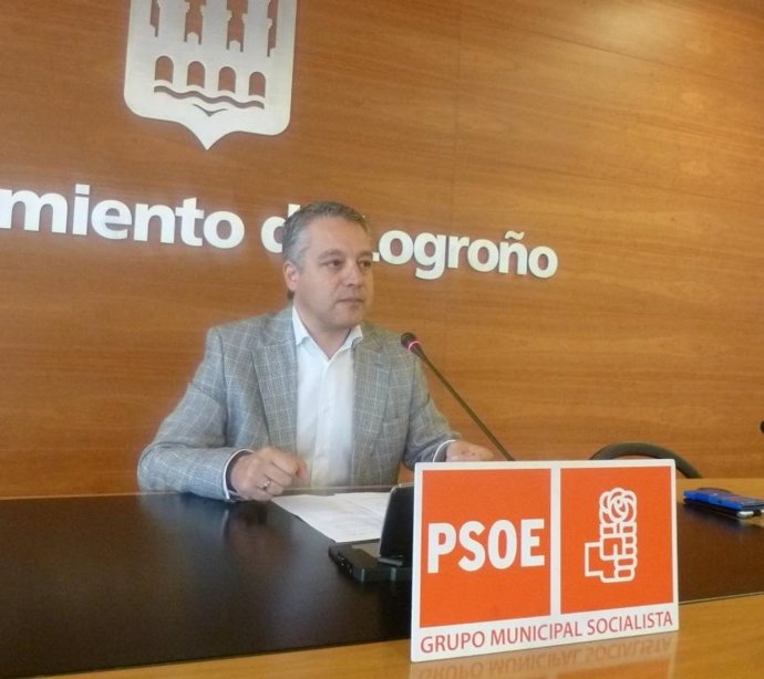 José Luis Díez Cámara, concejal de PSOE en el Ayuntamiento de Logroño