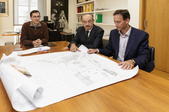 El consejero de Obras Públicas y el alcalde de Laredo