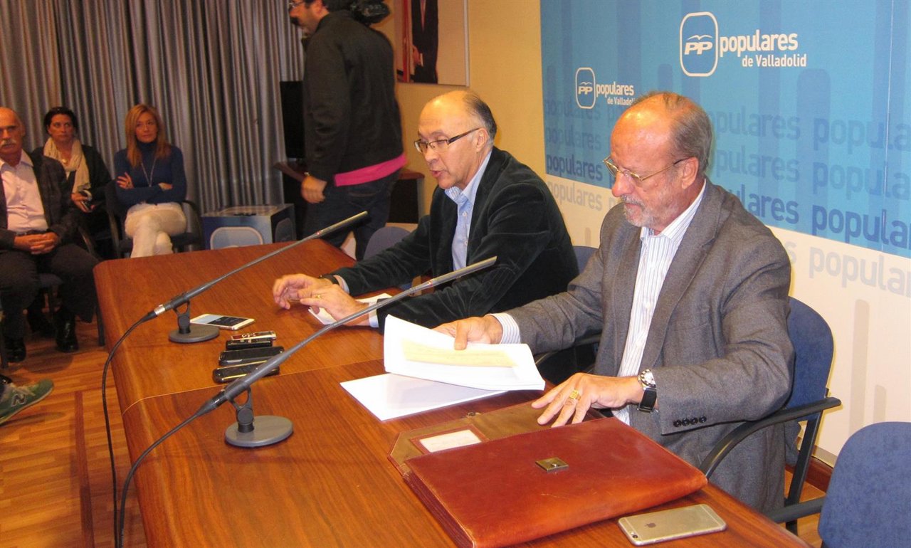 El exalcalde de Valladolid junto al presidente del PP, Ramiro Ruiz Medrano