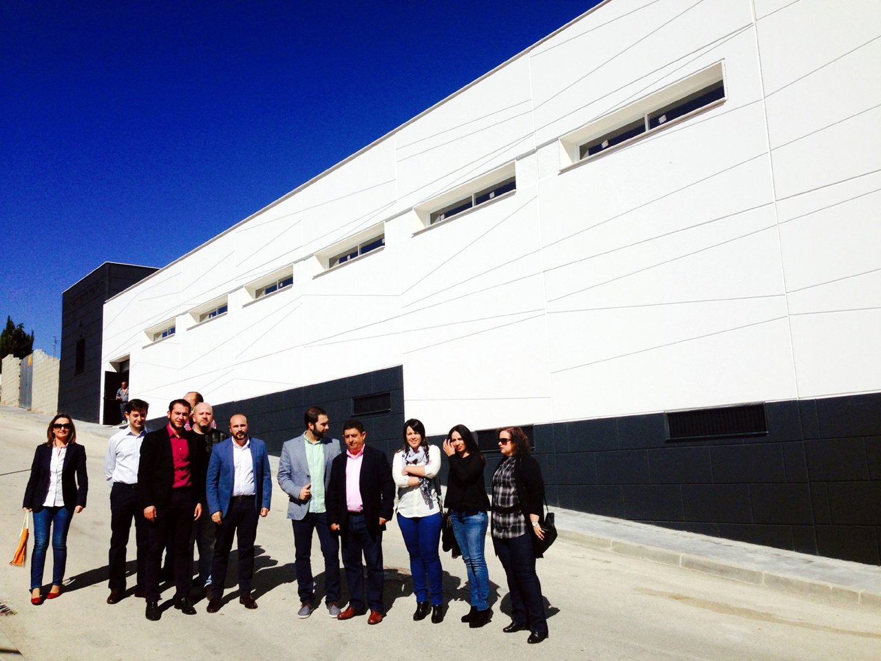 Reyes visita el Centro Multiusos de Rus