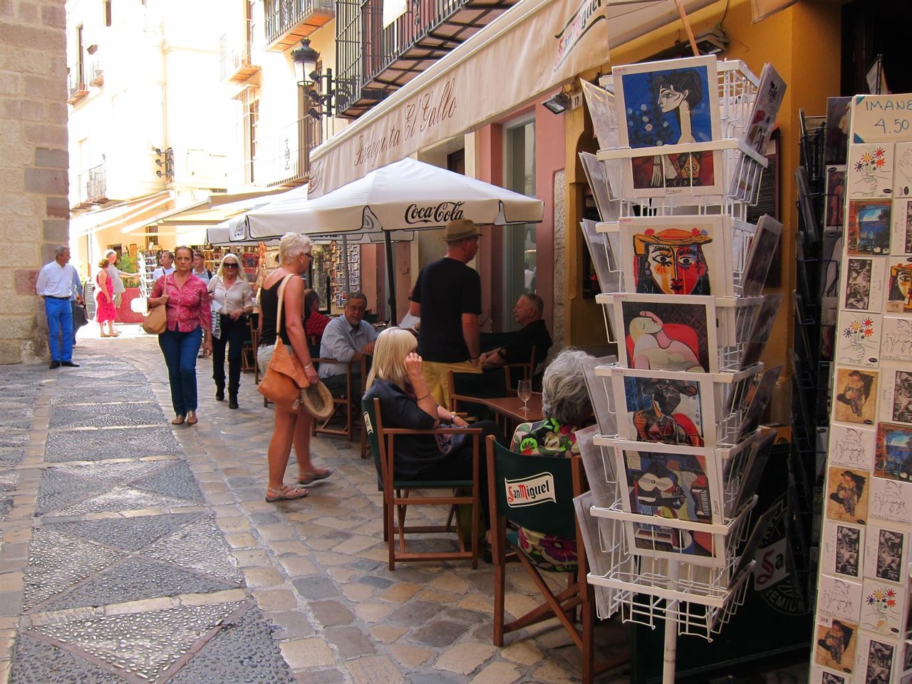 Turismo, turista, souvenirs, terraza, picasso
