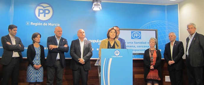 Guillén, Iniesta y el equipo de Sanidad